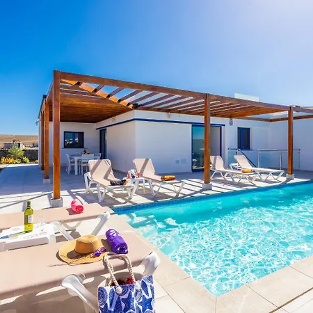 Beyond فيلة بلايا بلانكا